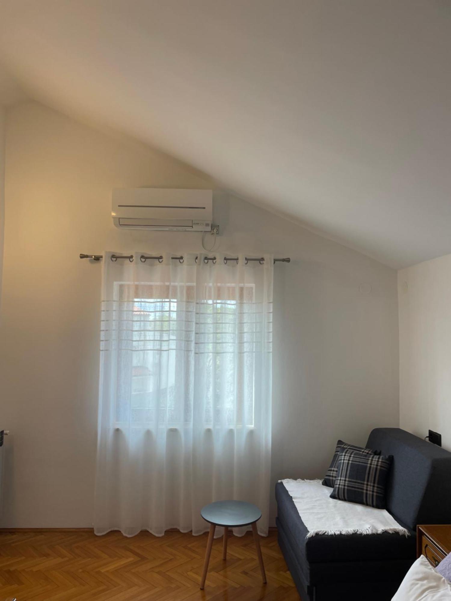 Apartmani Muzic Orlec Eksteriør billede